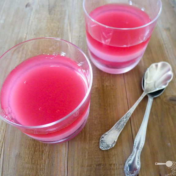 4 ingredient additive-free raspberry jelly (jell-o)