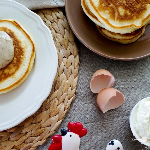 Fluffy Ricotta Pancakes with Date and Banana Butter