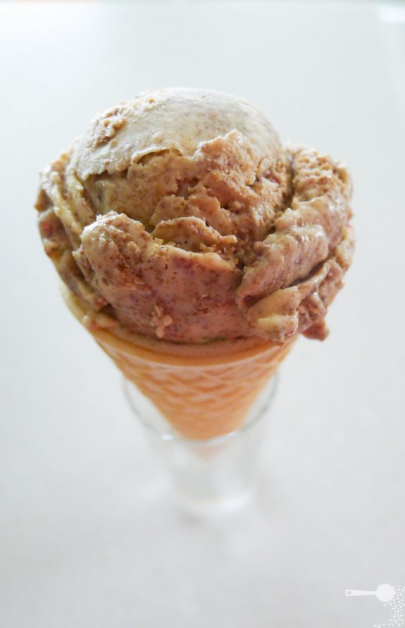 Christmas cookie madness: gingerbread spice mix, gingerbread cookie dough and... gingerbread ice cream!