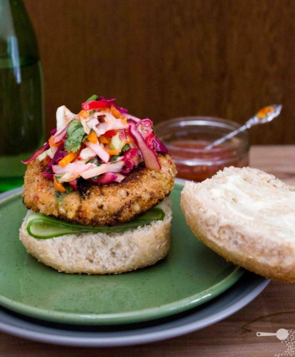 {Vegan} Spicy buckwheat and soy burgers with Asian slaw - Wholesome Cook