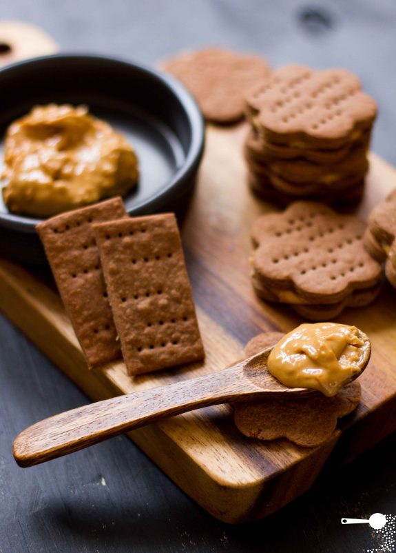Chocolate crackers with peanut butter filling (gluten free)